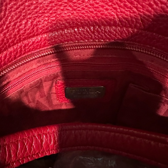 Furla large crossbody/shoulder bag in red pebble leather. In EUC. - Picture 5 of 6